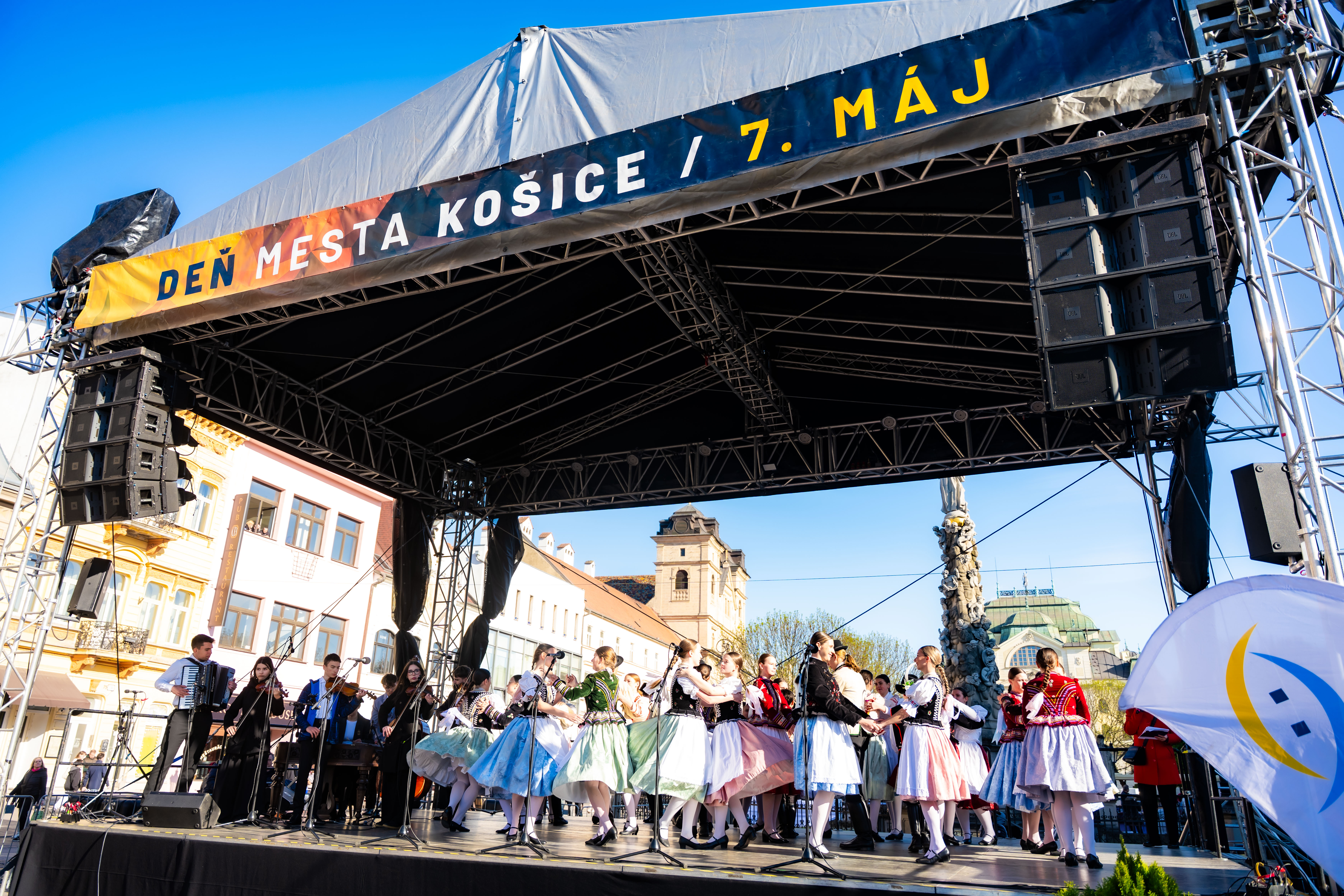 Oslavy Dna mesta Kosice - Stavanie maja-1-74